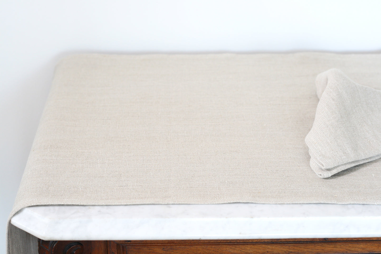 Linen Table Runner in Gris de Lin